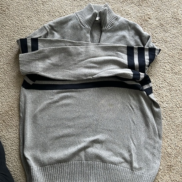 *READ DESC.* Gap Men’s Quarter Zip Up Sweater Size L - Picture 7 of 8